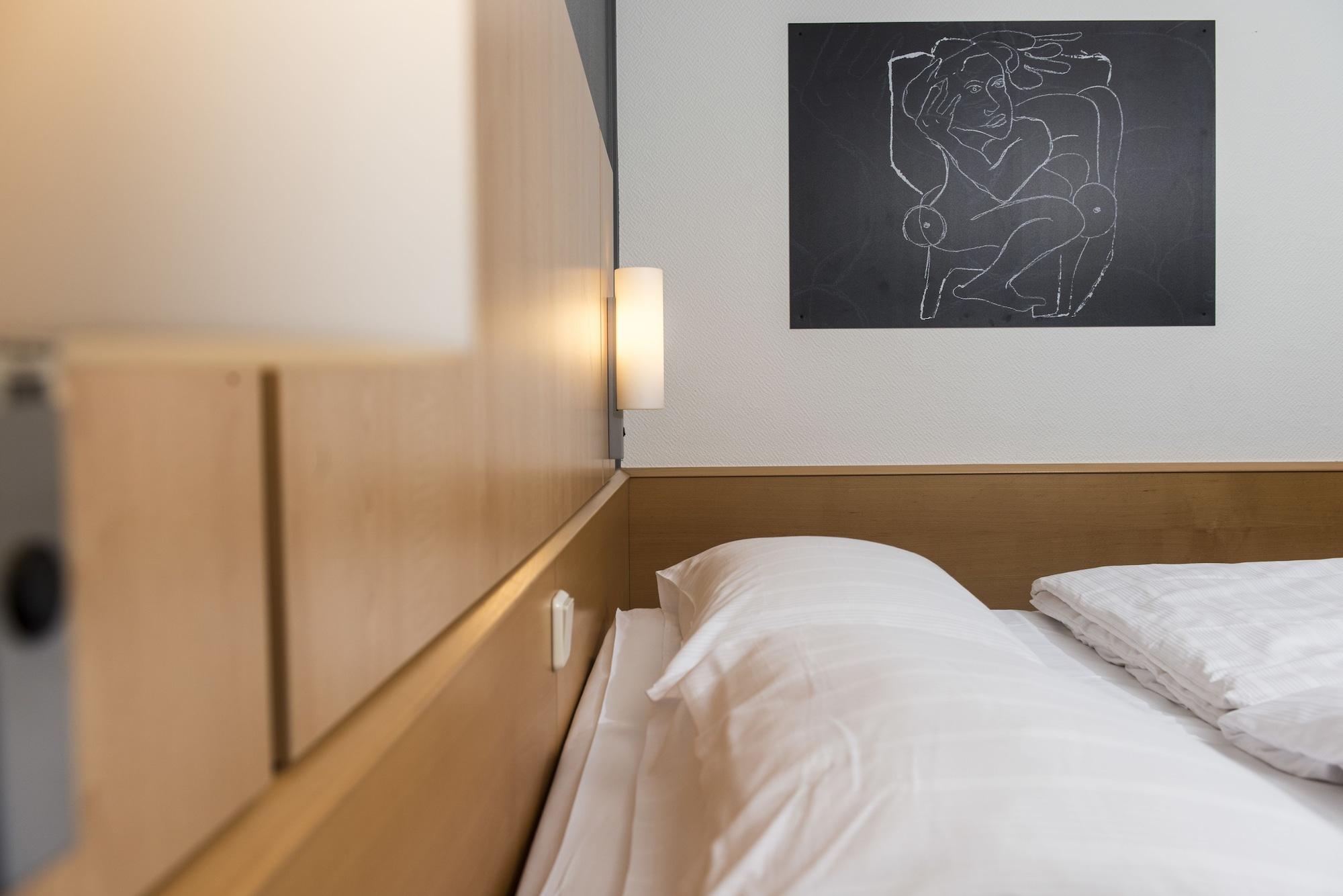 فندق Ibis Kassel ميلسُنْغِن الغرفة الصورة