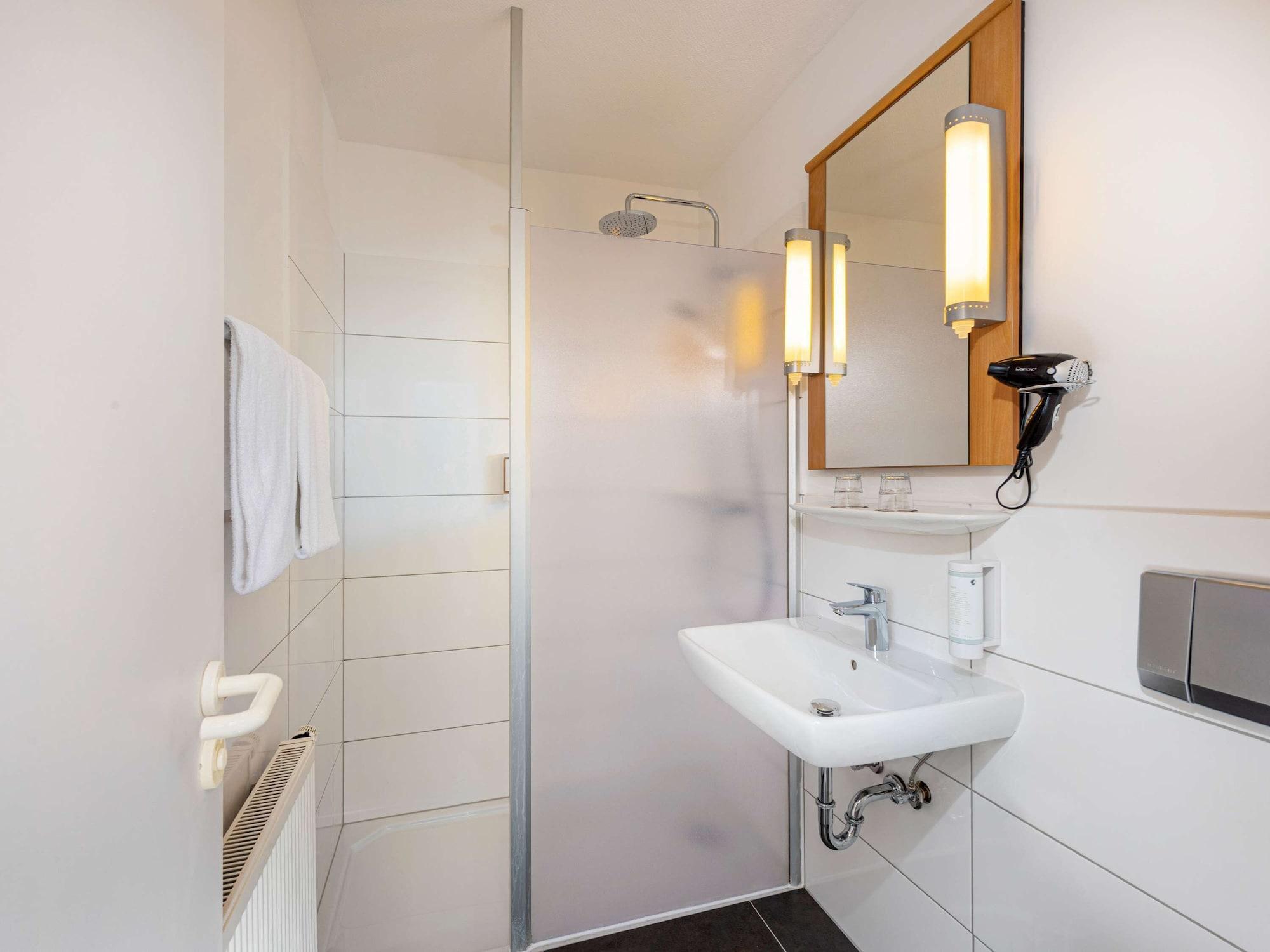 فندق Ibis Kassel ميلسُنْغِن المظهر الخارجي الصورة