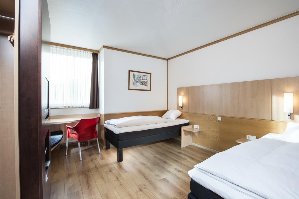 فندق Ibis Kassel ميلسُنْغِن الغرفة الصورة